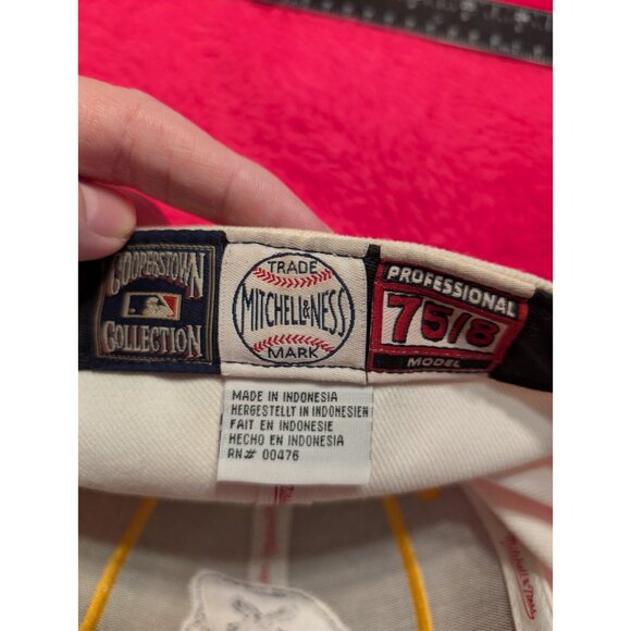 Mitchell & Ness Pittsburgh Pirates Fitted Hat 7 5/8 1940s Mascot Logo Cream - Picture 8 of 9
